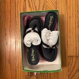 Lilly Pulitzer thong wedge shoe navy size 9m